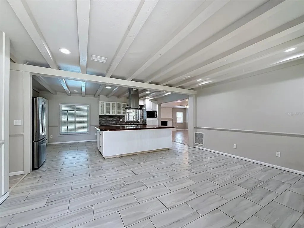 912 Shangri La Drive Seffner FL 33584