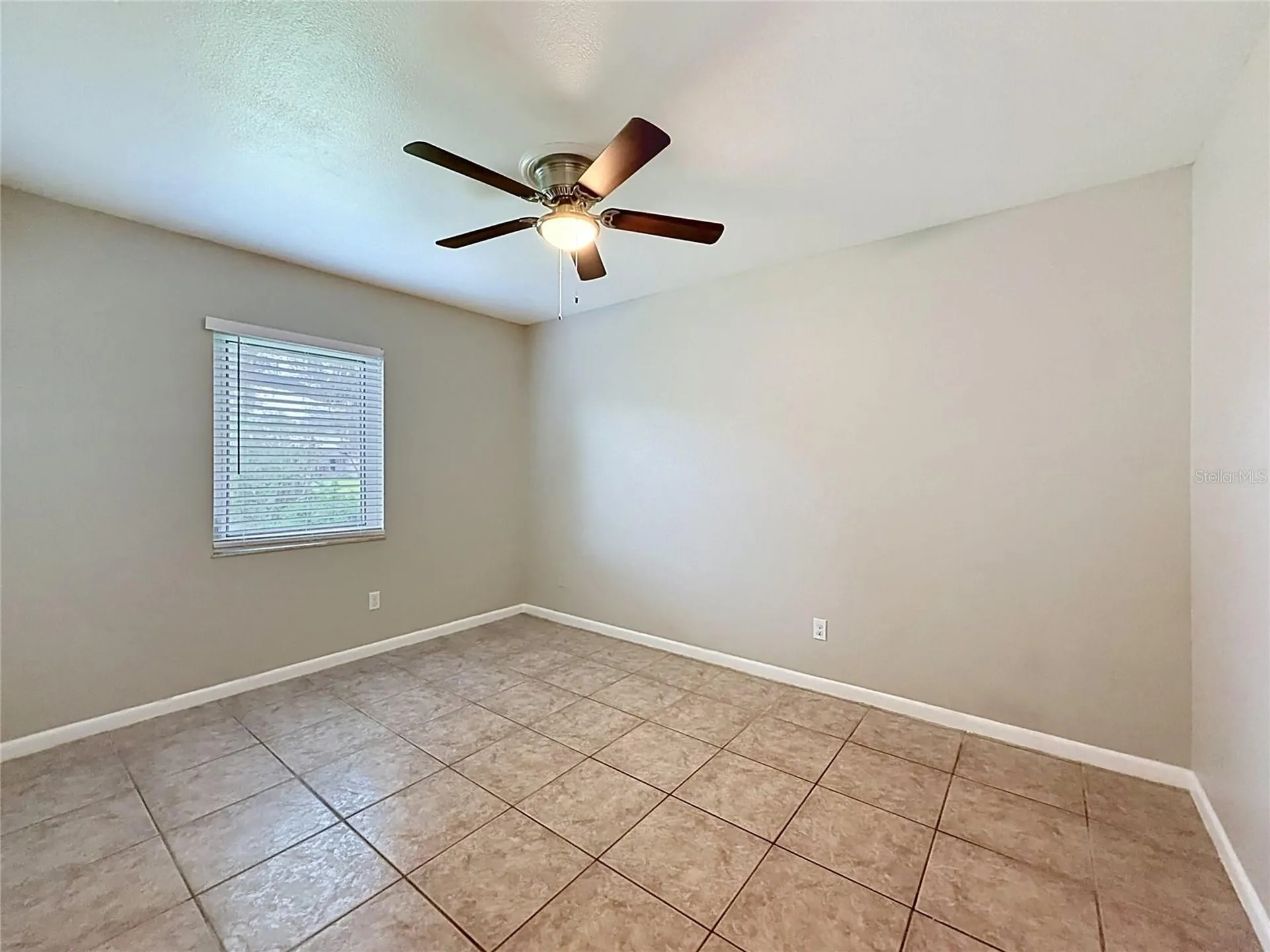 912 Shangri La Drive Seffner FL 33584