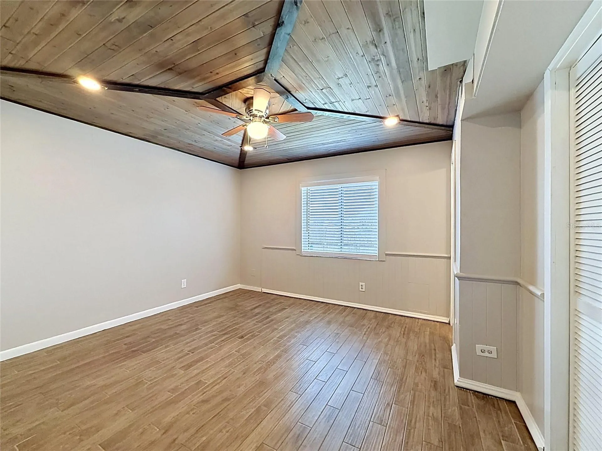 912 Shangri La Drive Seffner FL 33584