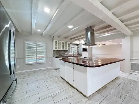 912 Shangri La Drive Seffner FL 33584