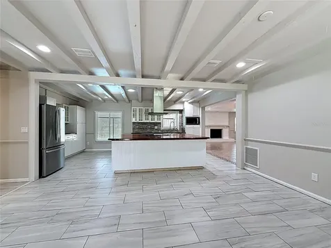 912 Shangri La Drive Seffner FL 33584