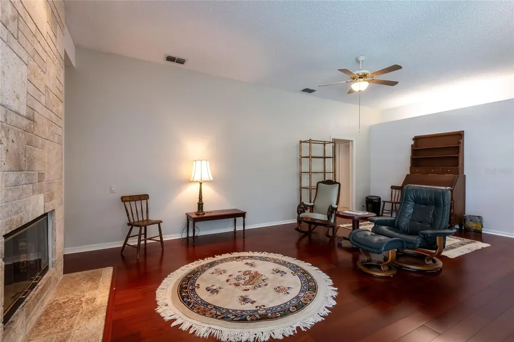690 Weathersfield Drive Dunedin FL 34698