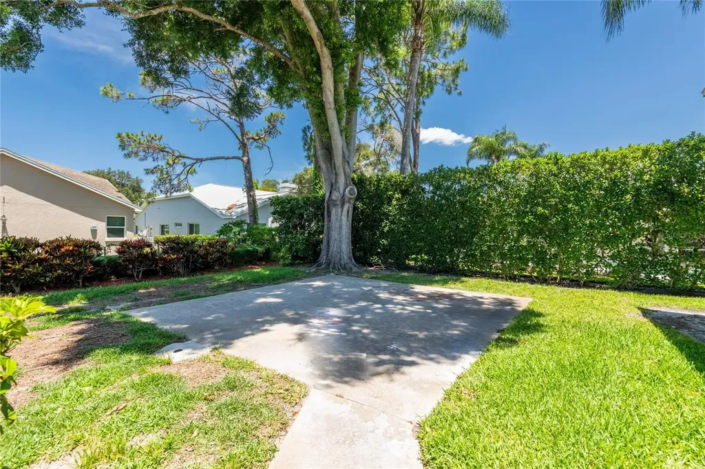 690 Weathersfield Drive Dunedin FL 34698