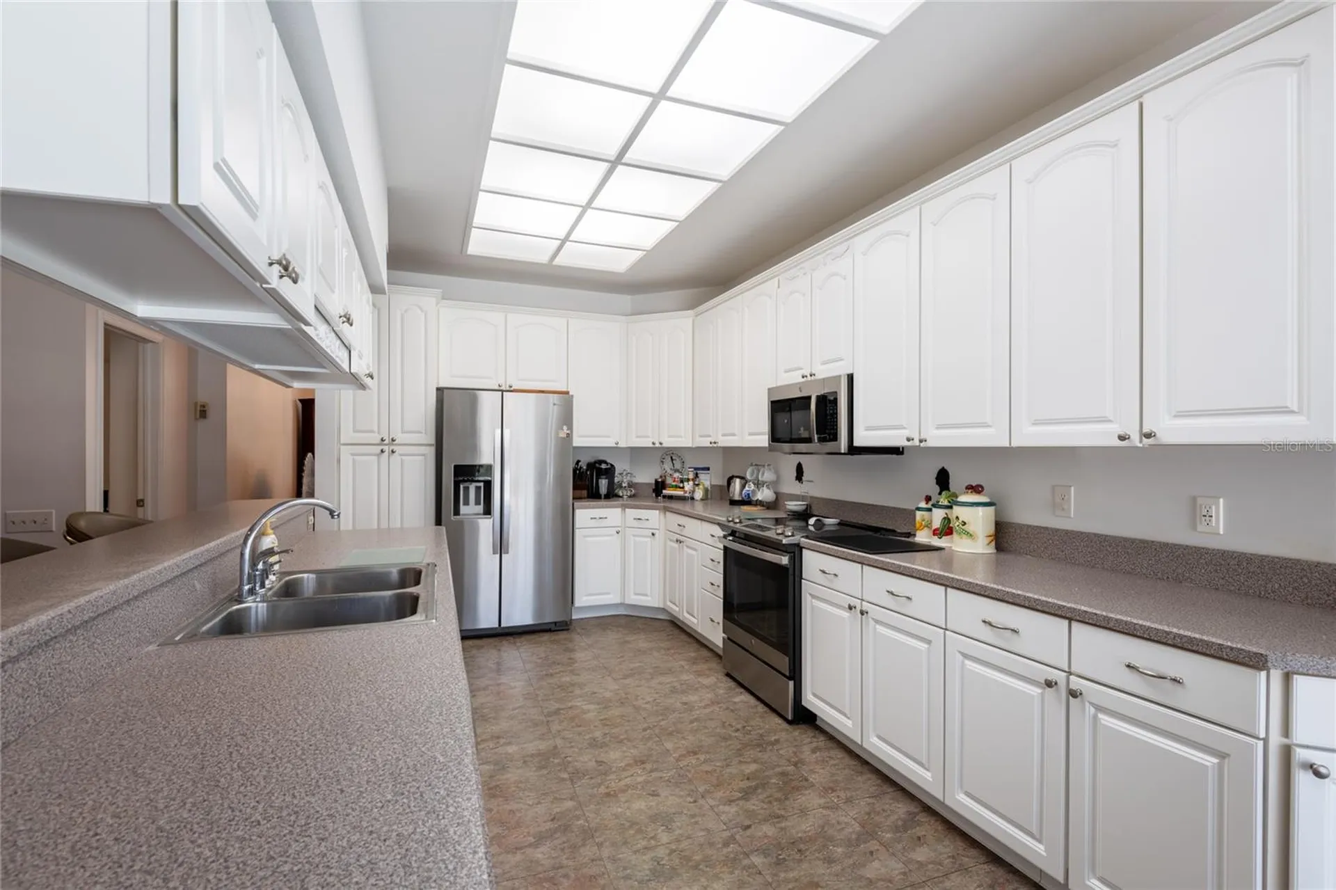 690 Weathersfield Drive Dunedin FL 34698