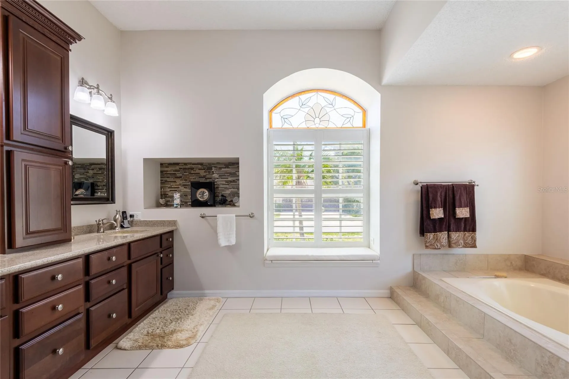 690 Weathersfield Drive Dunedin FL 34698