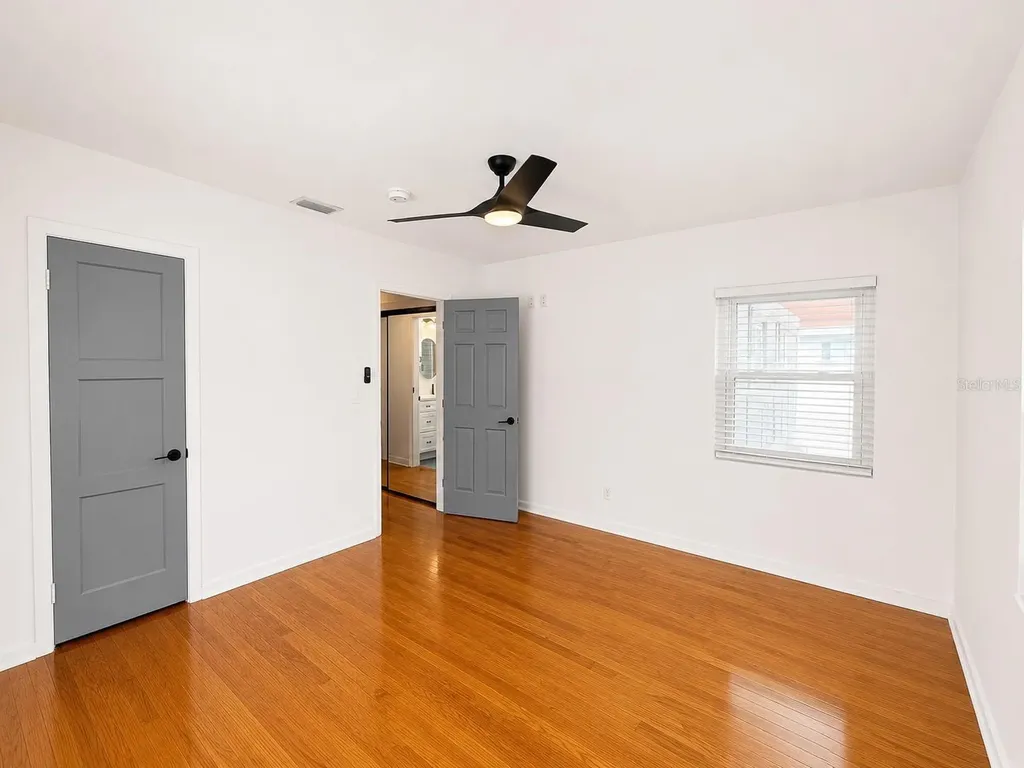 3815 W North B Street Tampa FL 33609