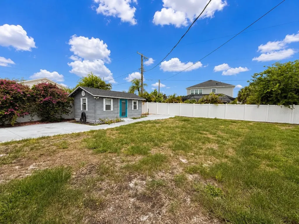 3815 W North B Street Tampa FL 33609