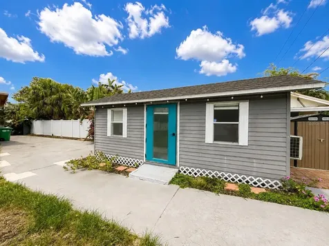 3815 W North B Street Tampa FL 33609