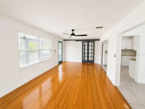 3815 W North B Street Tampa FL 33609