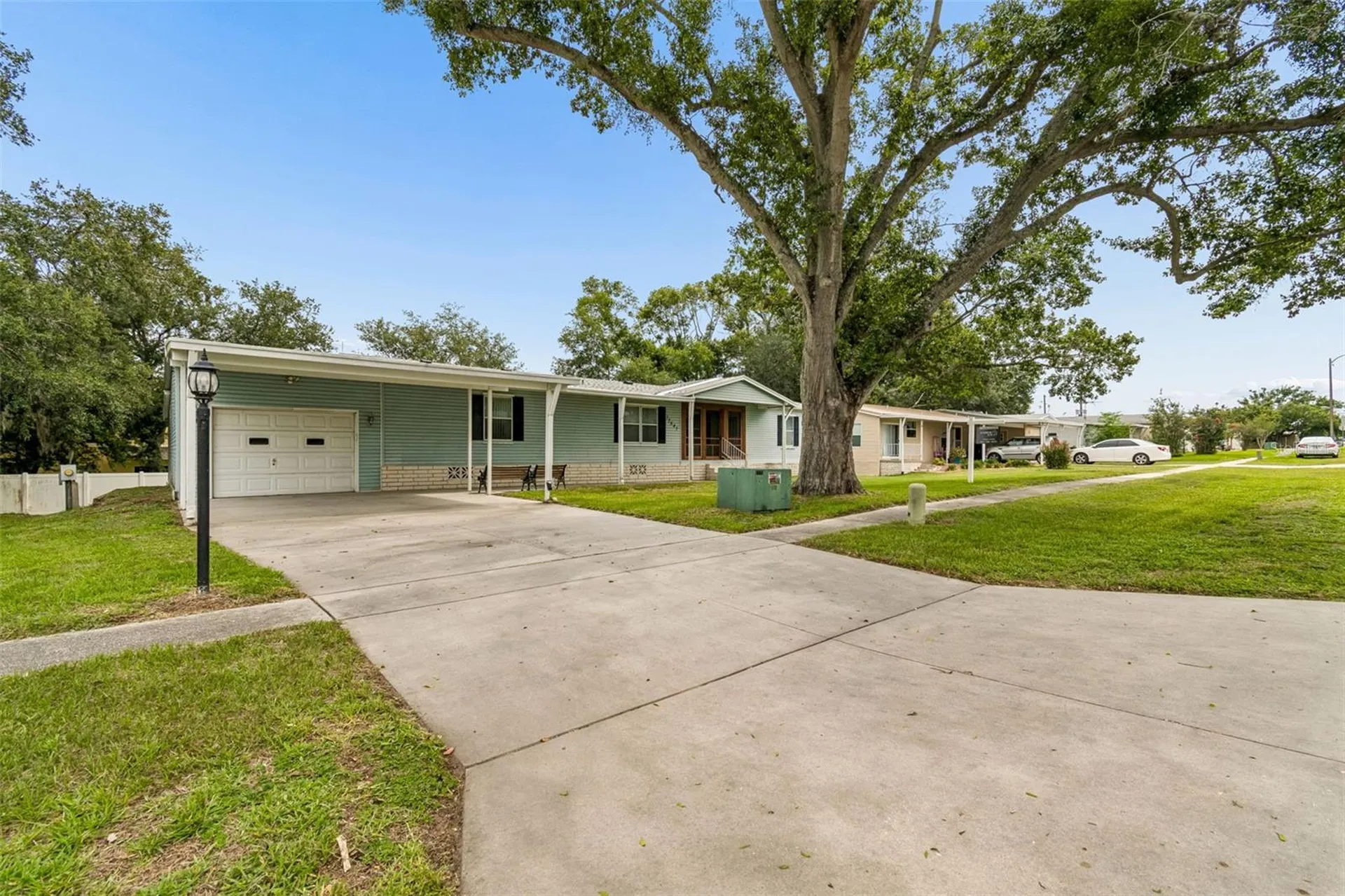 37647 Newal Avenue Zephyrhills FL 33542