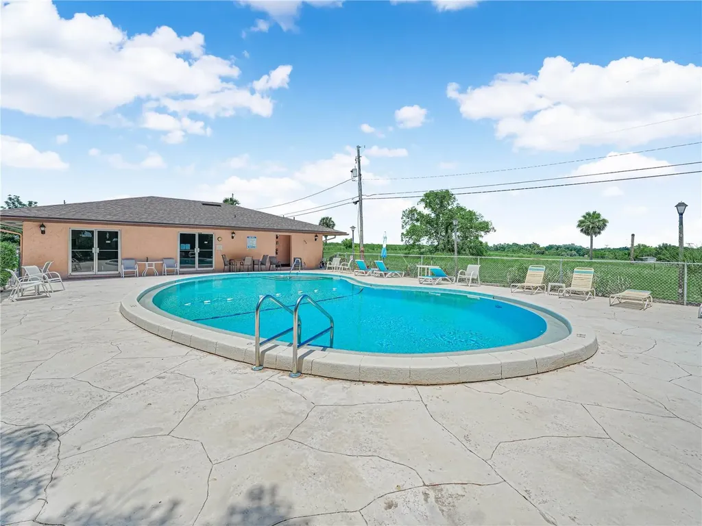 121 La Casa Lake Wales FL 33898