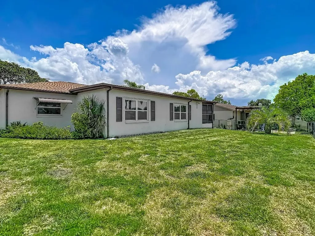 8811 Martinique Lane Port Richey FL 34668