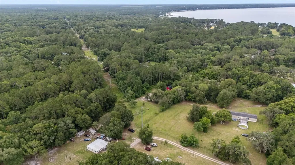 11895 SE 136th Court Ocklawaha FL 32179