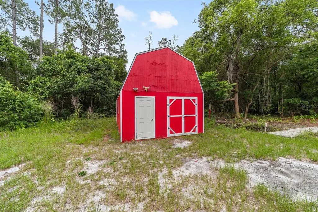 11895 SE 136th Court Ocklawaha FL 32179