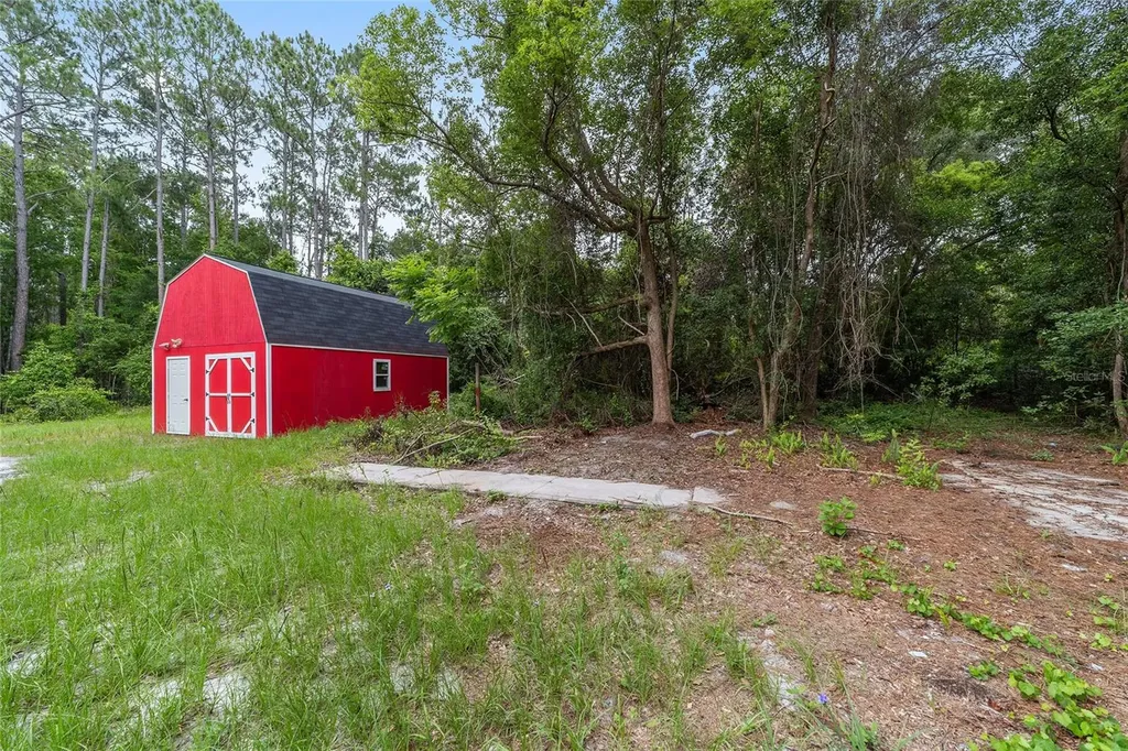 11895 SE 136th Court Ocklawaha FL 32179