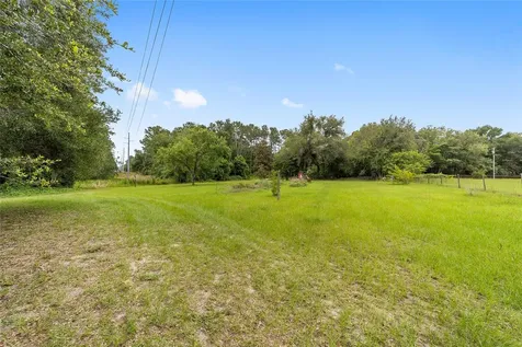 11895 SE 136th Court Ocklawaha FL 32179