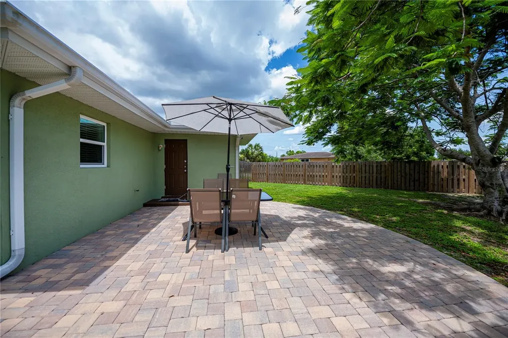 21539 Gladis Avenue Port Charlotte FL 33952
