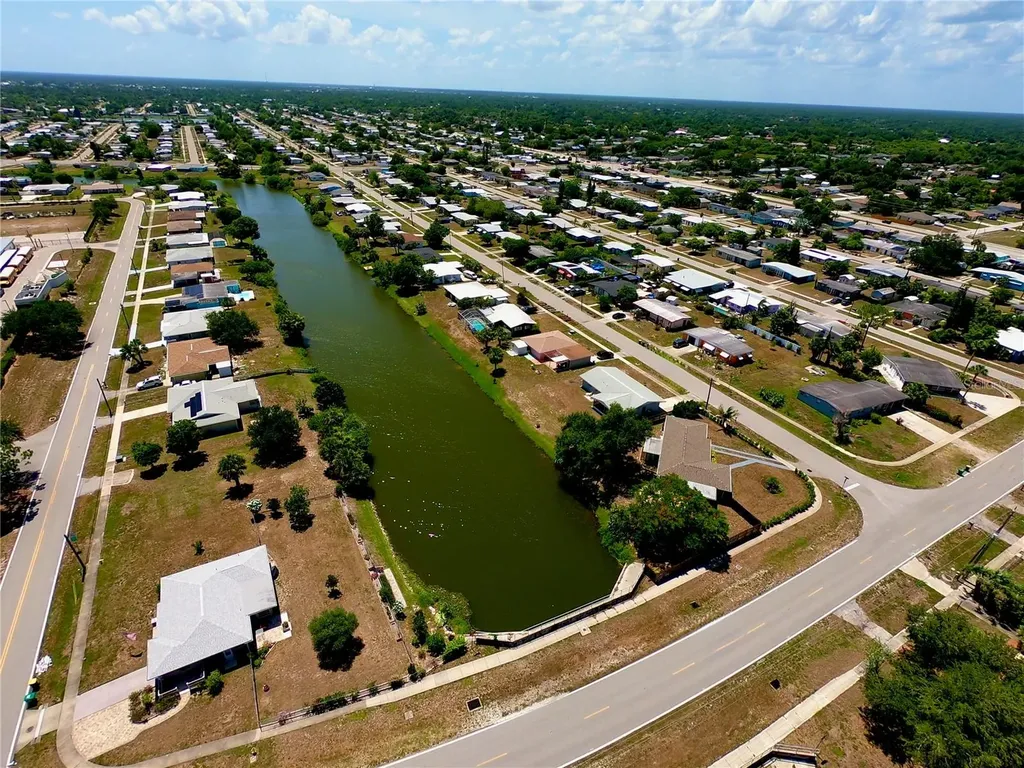 21539 Gladis Avenue Port Charlotte FL 33952