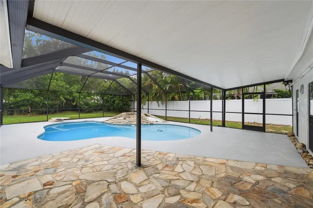 14207 Ashburn Place Tampa FL 33624