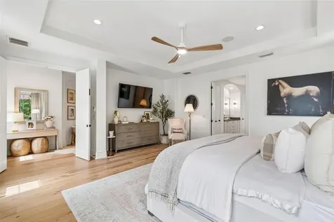 4535 W Swann Avenue Tampa FL 33609