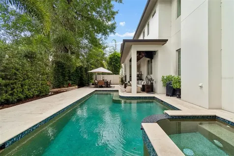 4535 W Swann Avenue Tampa FL 33609