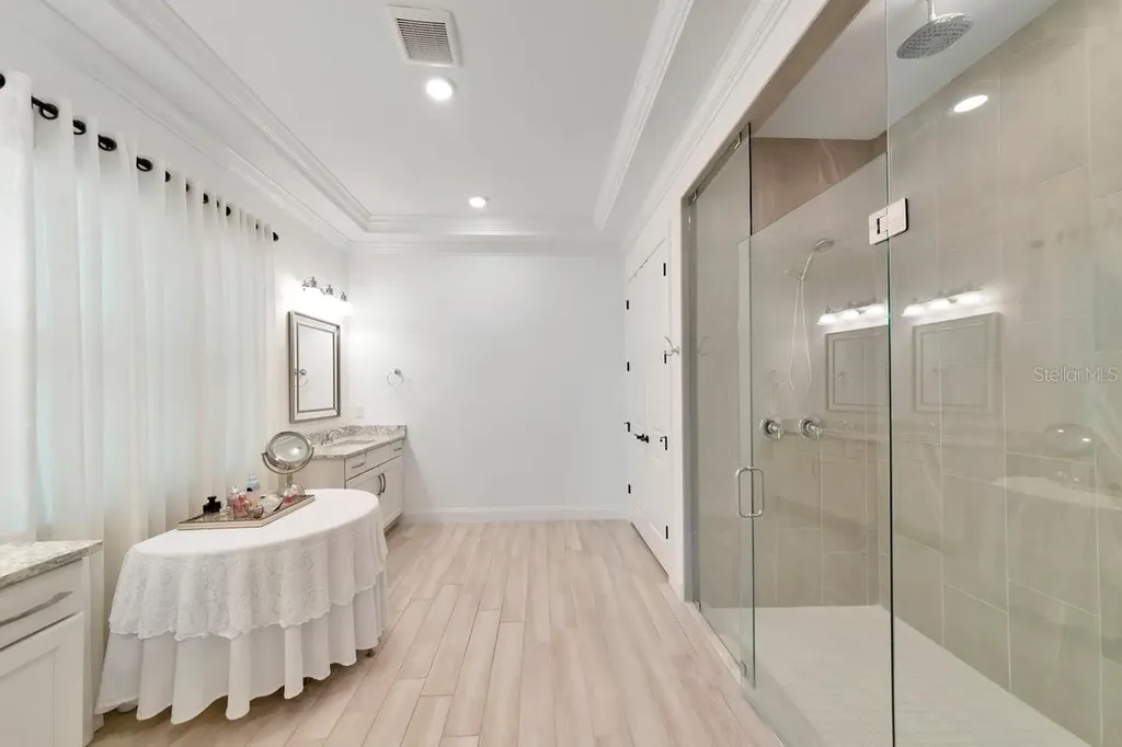 4657 Antrim Drive Sarasota FL 34240