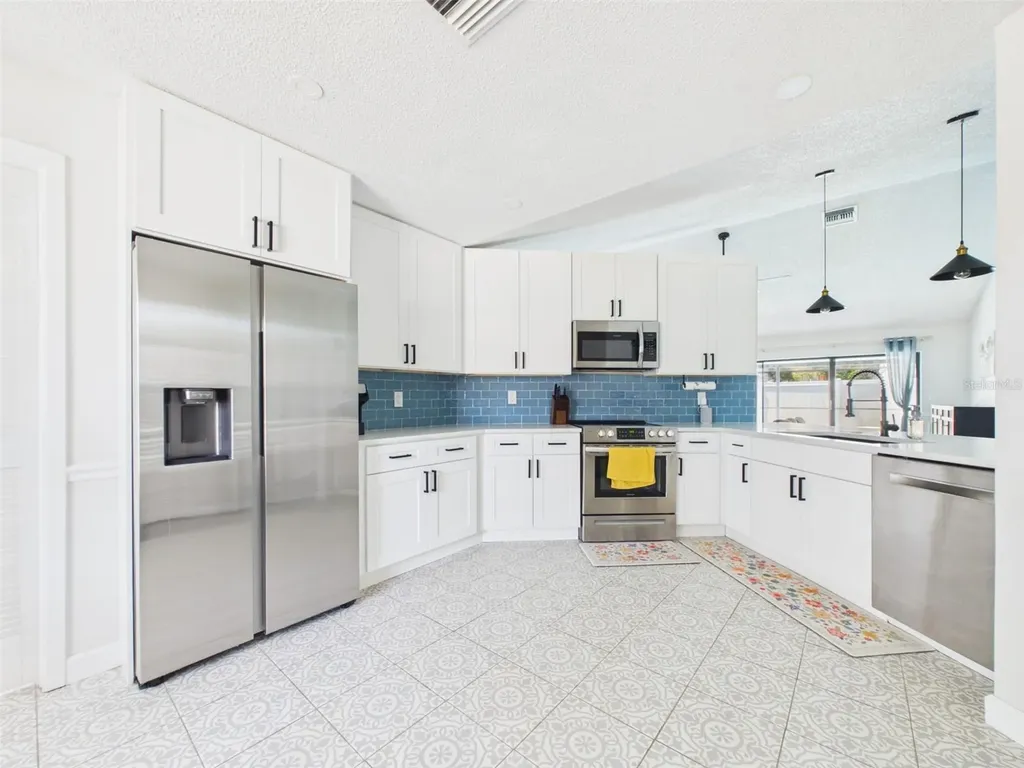 15018 Redcliff Drive Tampa FL 33625