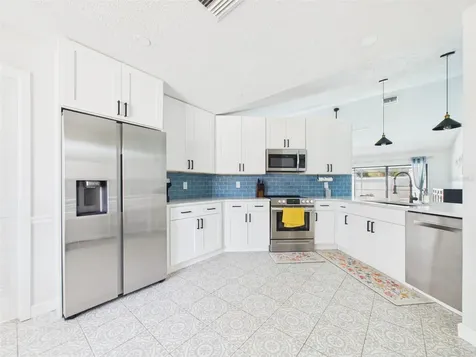 15018 Redcliff Drive Tampa FL 33625