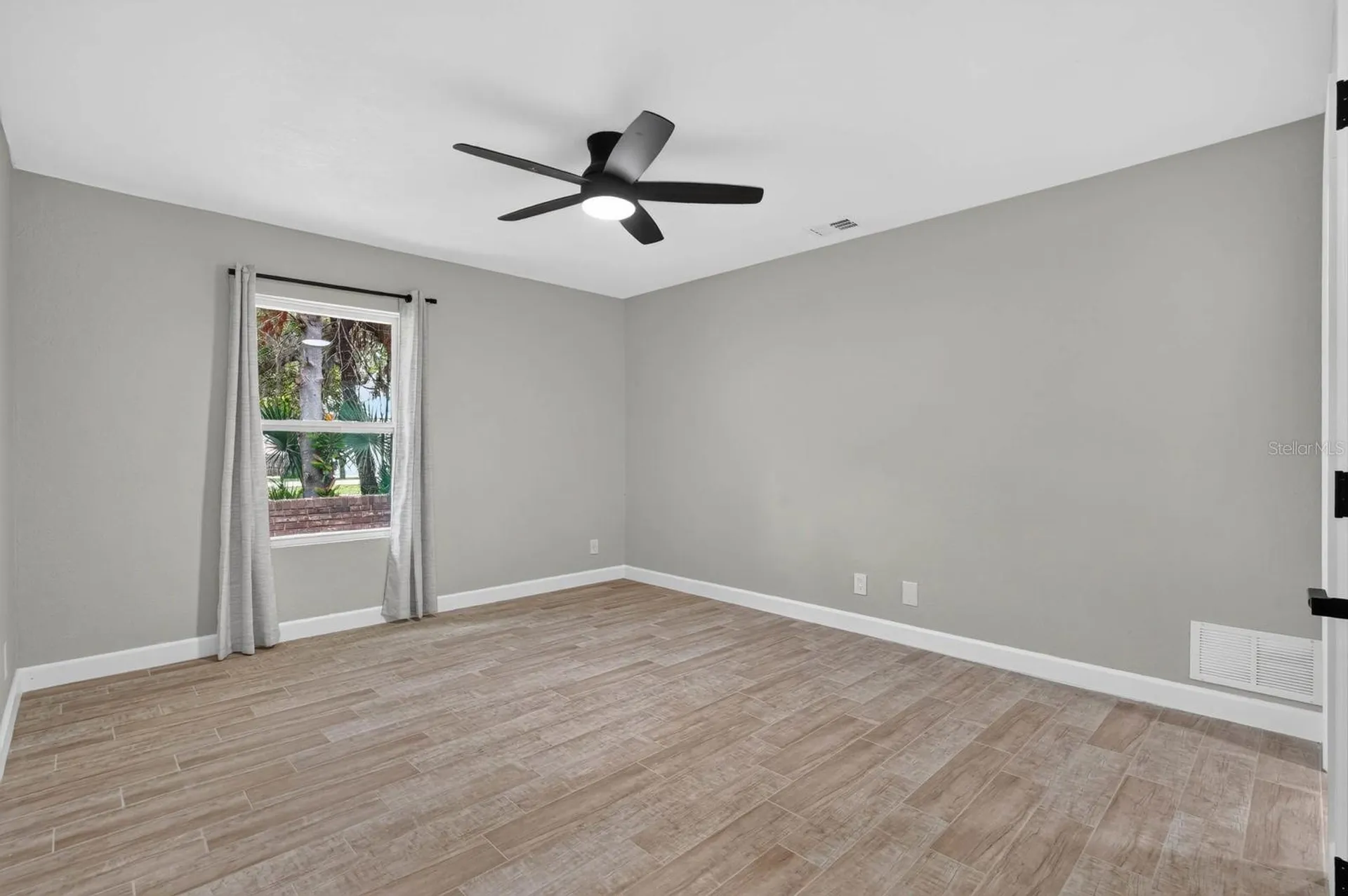 1510 N Beach Street Ormond Beach FL 32174