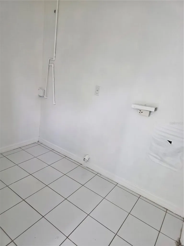 1212 E Chilkoot Avenue Tampa FL 33612
