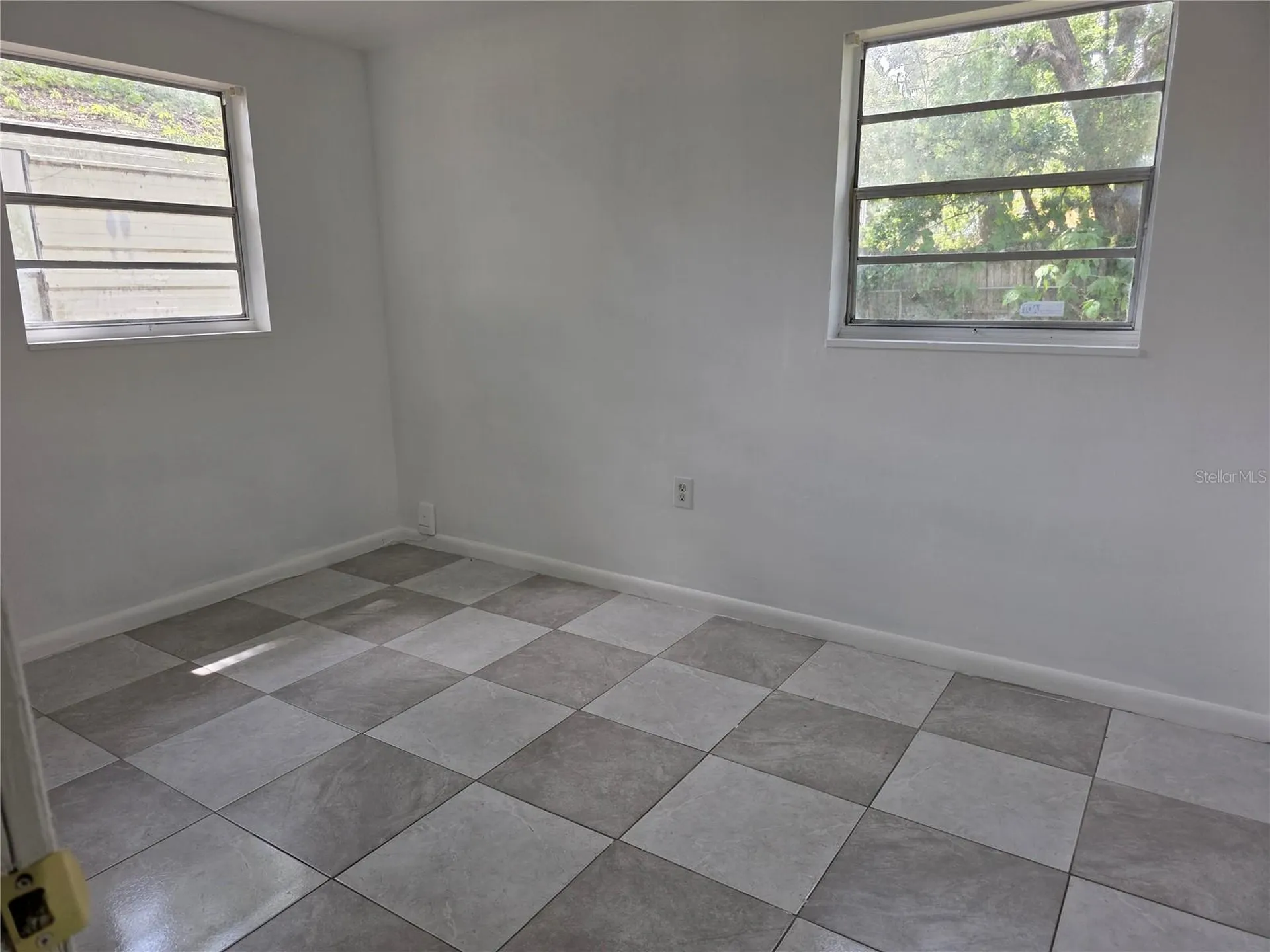 1212 E Chilkoot Avenue Tampa FL 33612