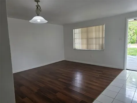 1212 E Chilkoot Avenue Tampa FL 33612