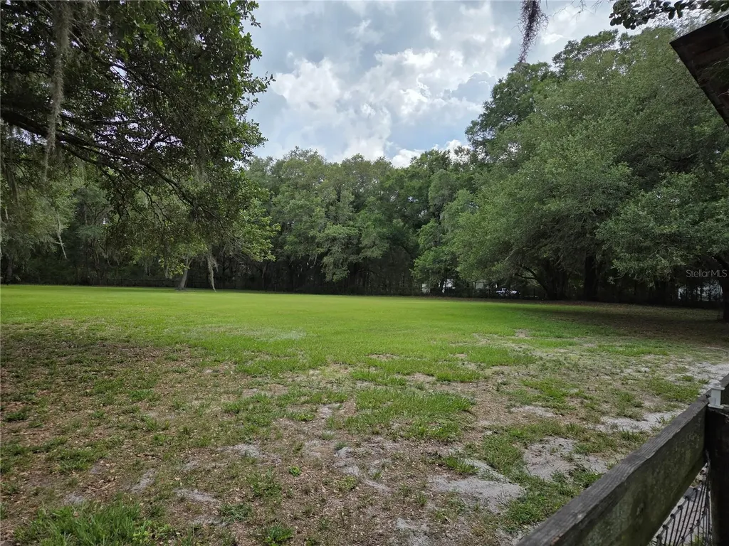 2450 SE 190th Terrace Morriston FL 32668