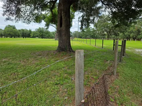 2450 SE 190th Terrace Morriston FL 32668