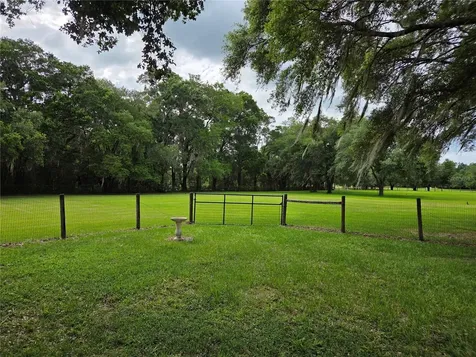 2450 SE 190th Terrace Morriston FL 32668