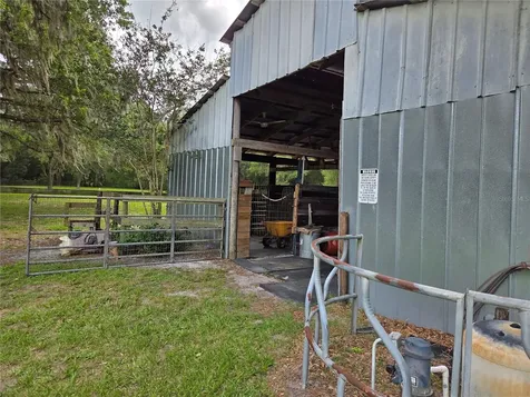 2450 SE 190th Terrace Morriston FL 32668