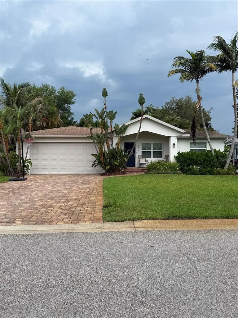 370 Foster Lane Belleair FL 33756