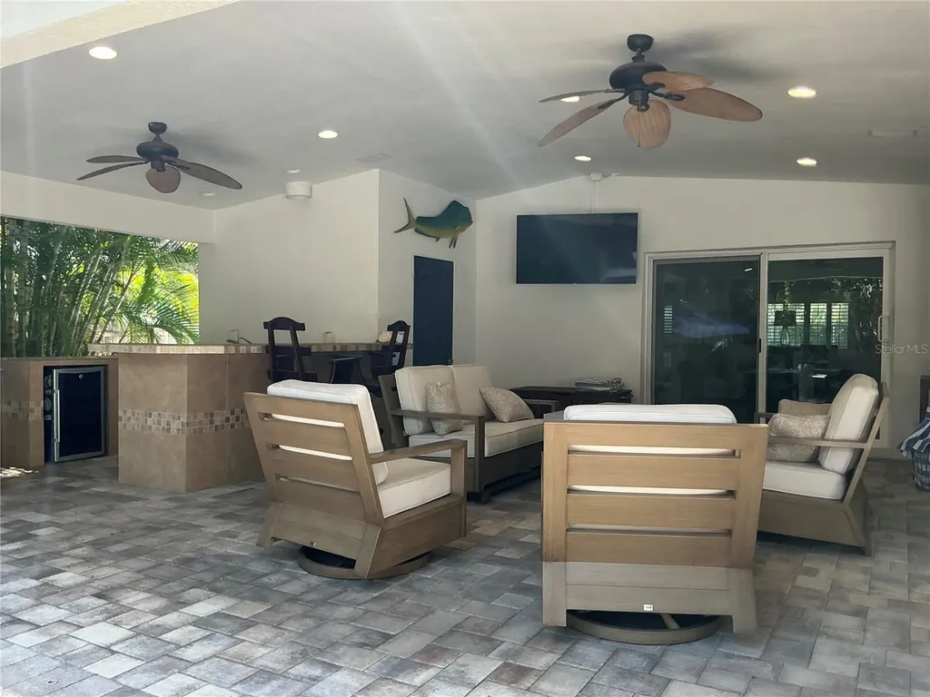 370 Foster Lane Belleair FL 33756