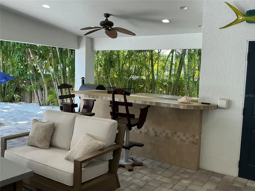 370 Foster Lane Belleair FL 33756
