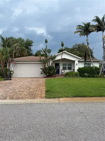 370 Foster Lane Belleair FL 33756