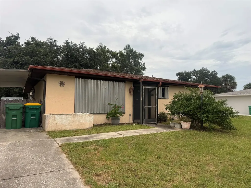 23014 Mcnulty Avenue Port Charlotte FL 33952