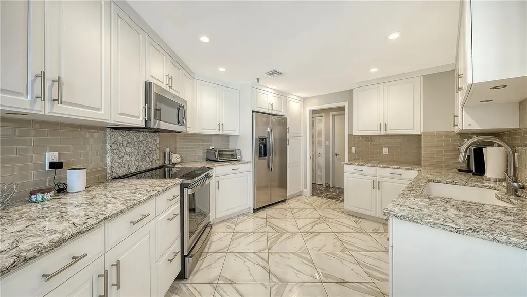 1211 Gulf Of Mexico Drive Longboat Key FL 34228