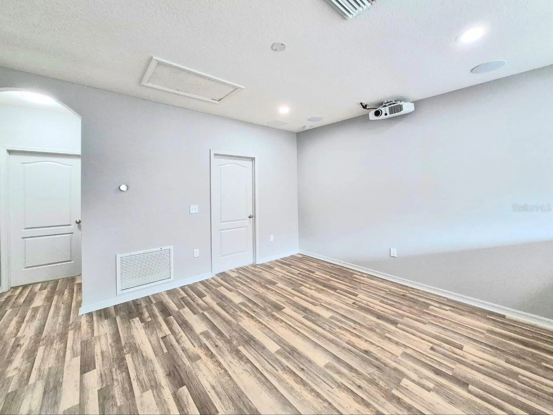 6913 S Wall Street Tampa FL 33616