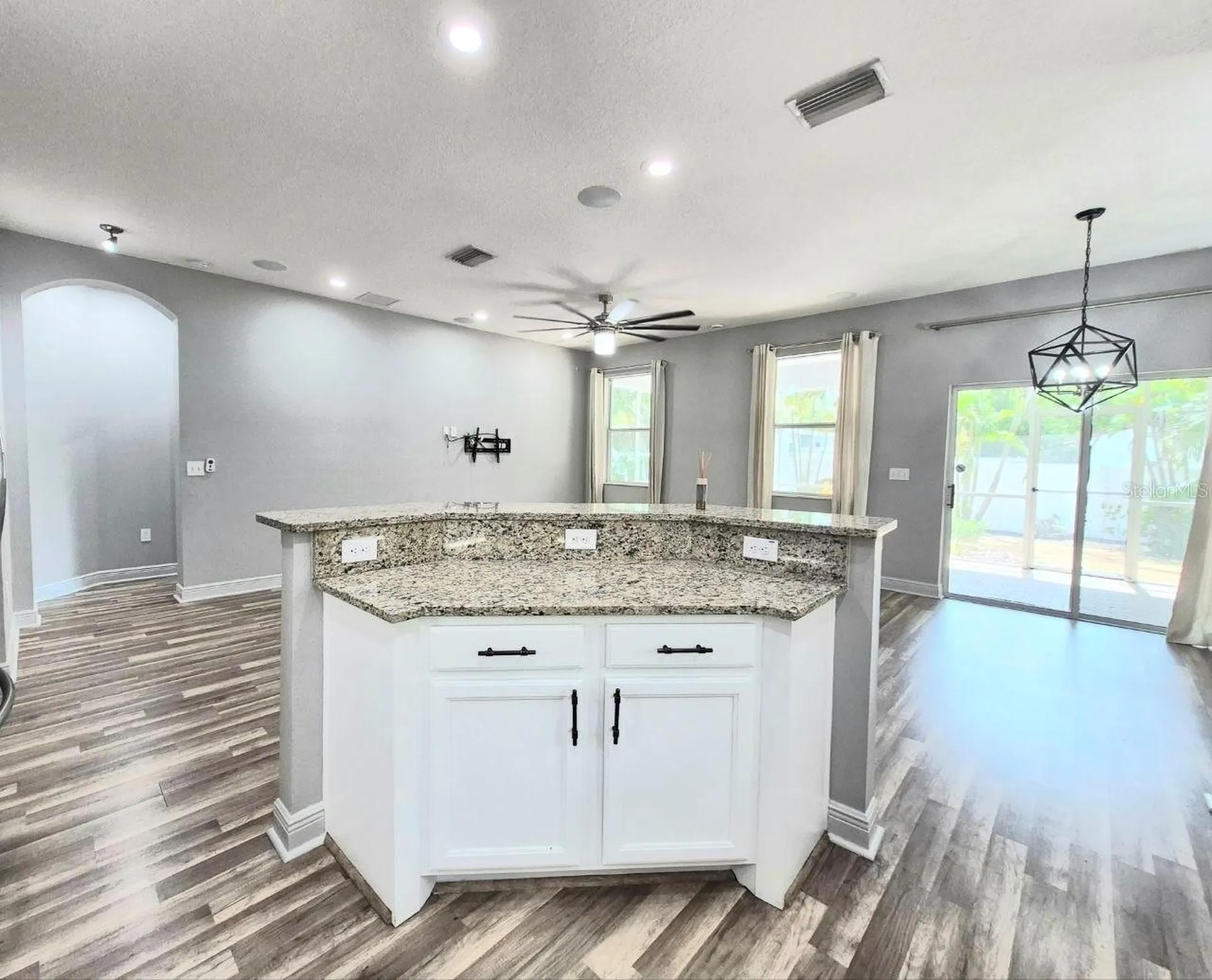 6913 S Wall Street Tampa FL 33616