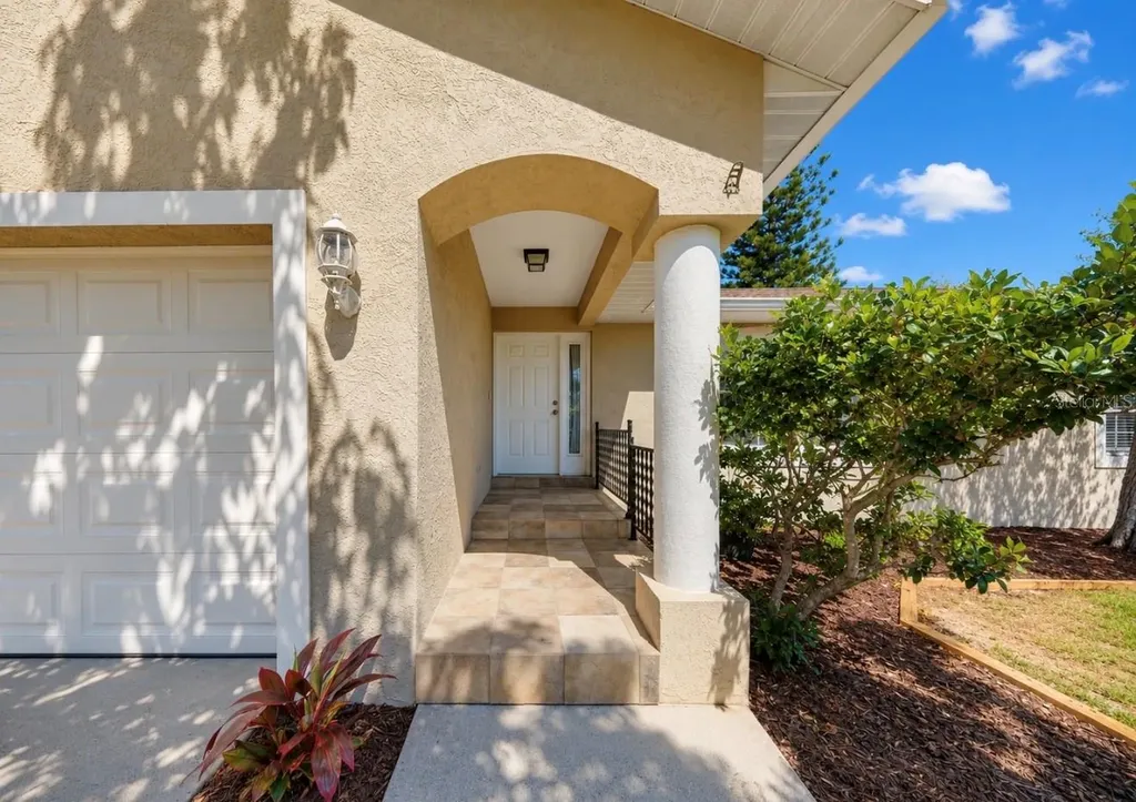 6248 Fairway Boulevard Apollo Beach FL 33572