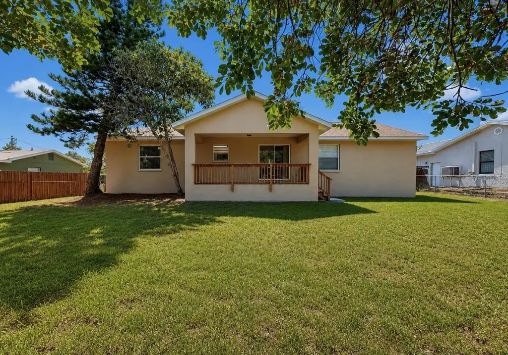 6248 Fairway Boulevard Apollo Beach FL 33572