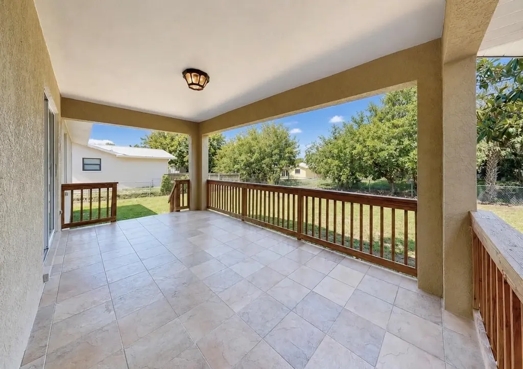 6248 Fairway Boulevard Apollo Beach FL 33572