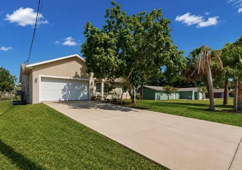 6248 Fairway Boulevard Apollo Beach FL 33572