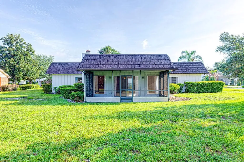 8998 Crichton Wood Drive Orlando FL 32819