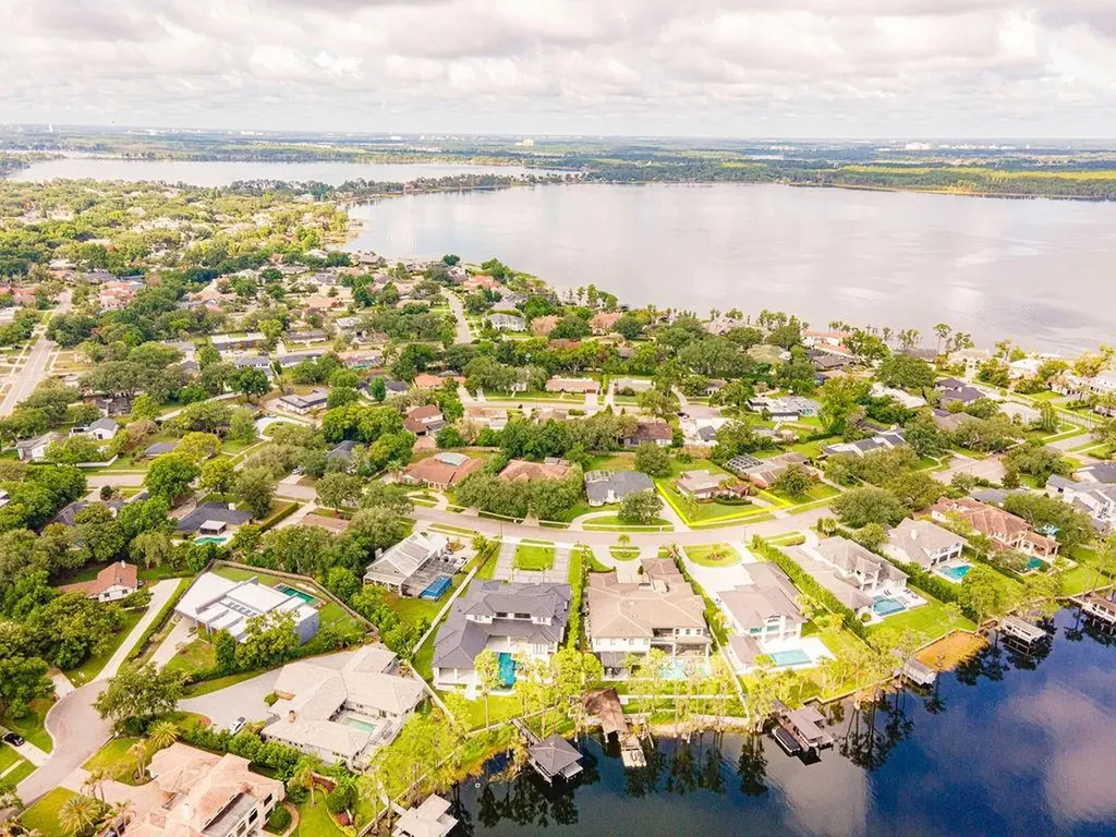 8998 Crichton Wood Drive Orlando FL 32819